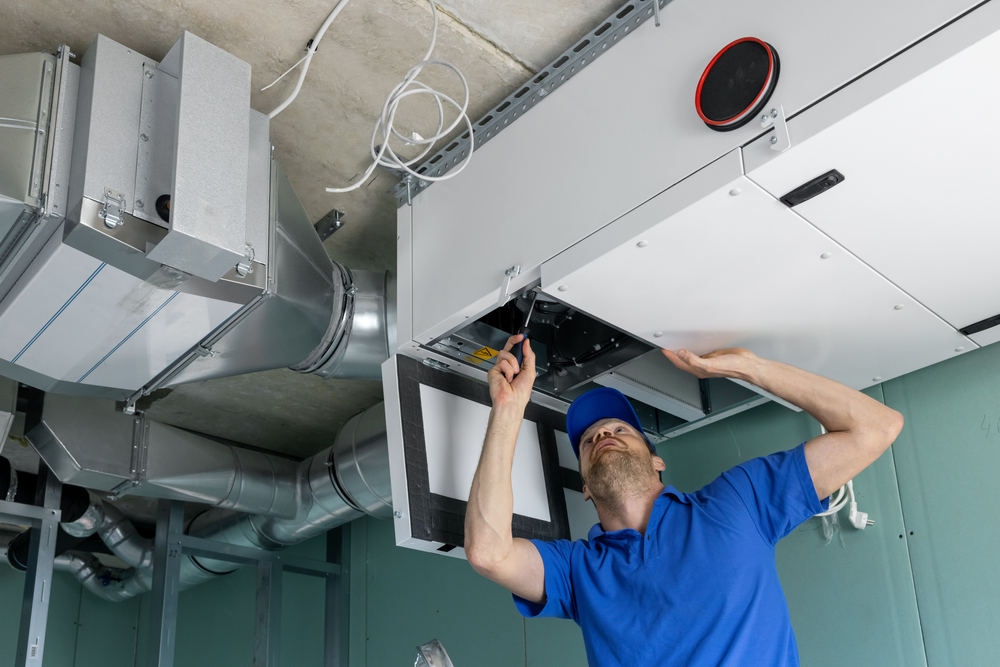 Hvac,Technician,Install,Ducted,Heat,Recovery,Ventilation,System,With,Recuperation
